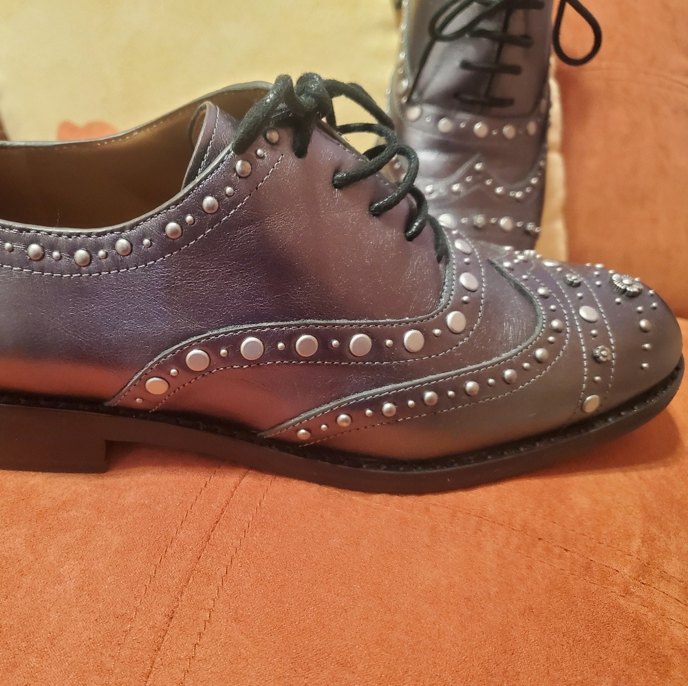 Beautiful Coach Loafers - Picture 2 of 8